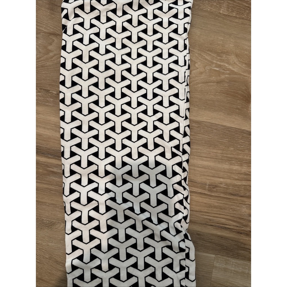 J. McLaughlin Women's Ankle Pants‎ Black And White Print  Size 0 - Picture 7 of 7